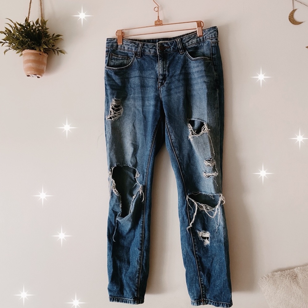 🌵 destroyed Coachella boyfriend jeans 🌵